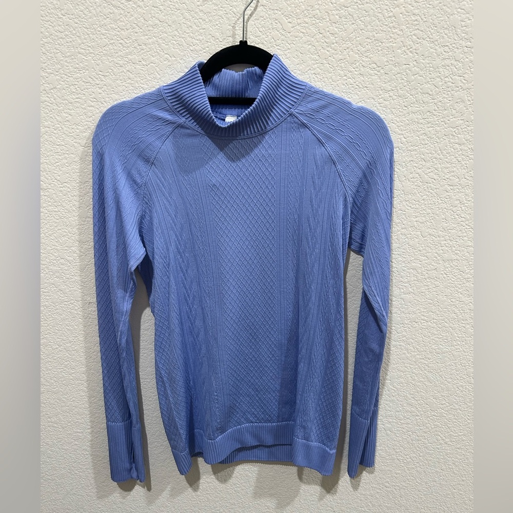Lululemon swiftly tech long sleeve.